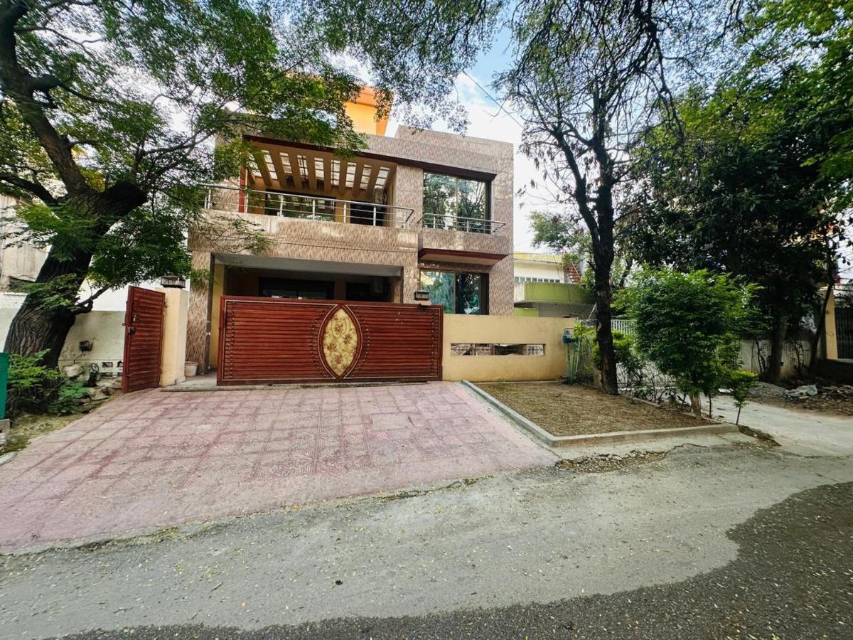 Holidazzle Lodge Islamabad Exterior photo